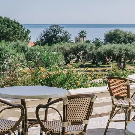 Mclub Alicudi 4*