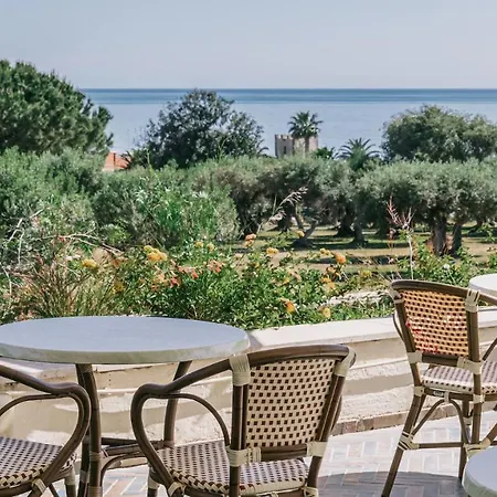 Mclub Alicudi 4*