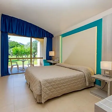 Mclub Alicudi Hotel