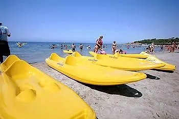 Mclub Alicudi מלון