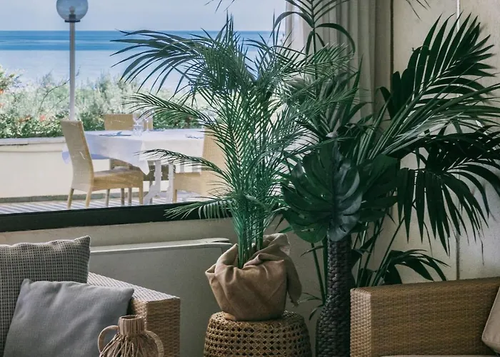 Mclub Alicudi מלון 4*