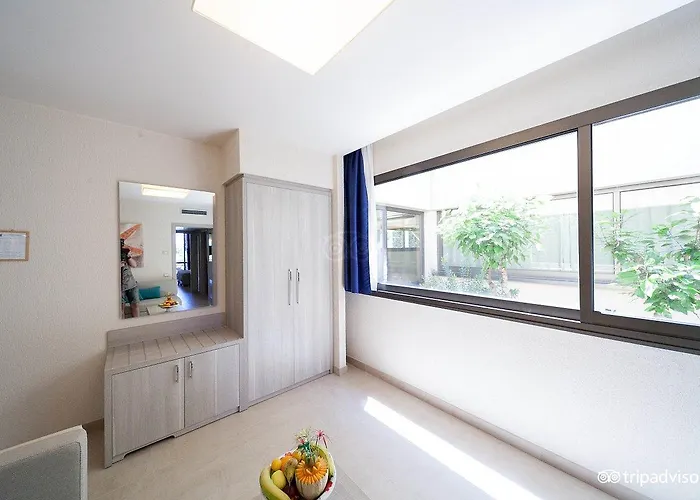 Mclub Alicudi שאקה