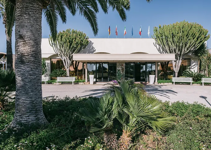 Mclub Alicudi מלון 4*