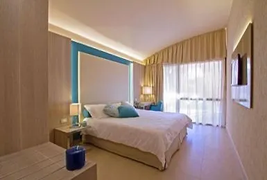 מלון Mclub Alicudi 4*